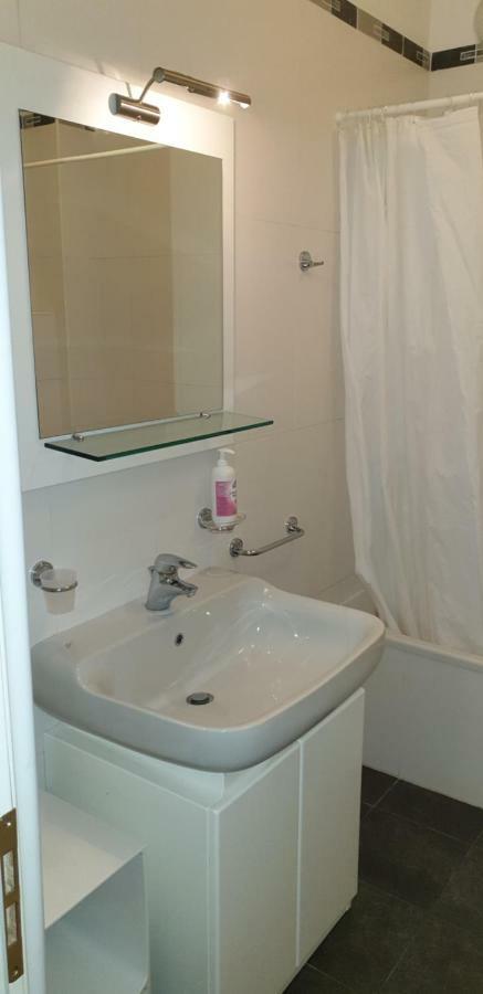 Appartement Au Chateau Vallaya Мантон Екстер'єр фото